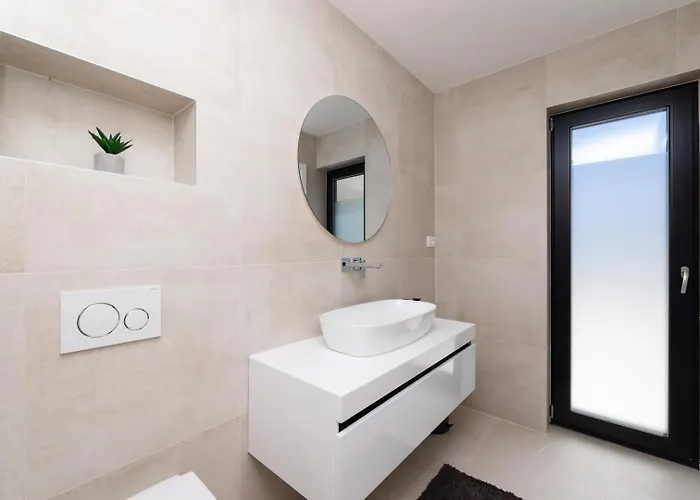 Beautifull Adriatis With Pool In Brac Вилла Сутиван