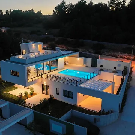 Beautifull Adriatis With Pool In Brac 빌라 수티반