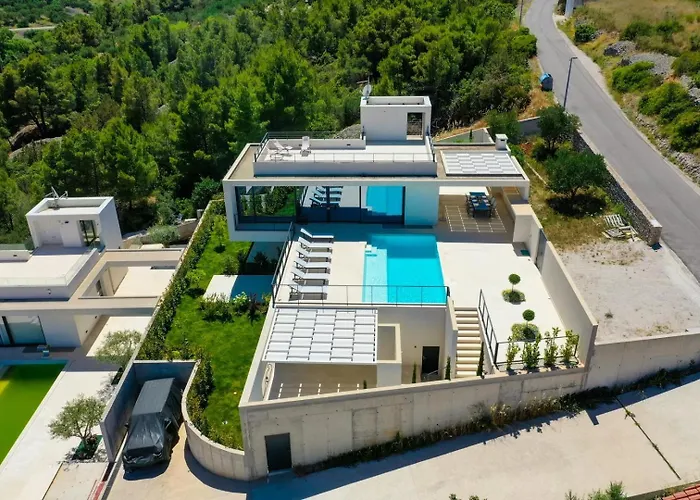 Beautifull Adriatis With Pool In Brac