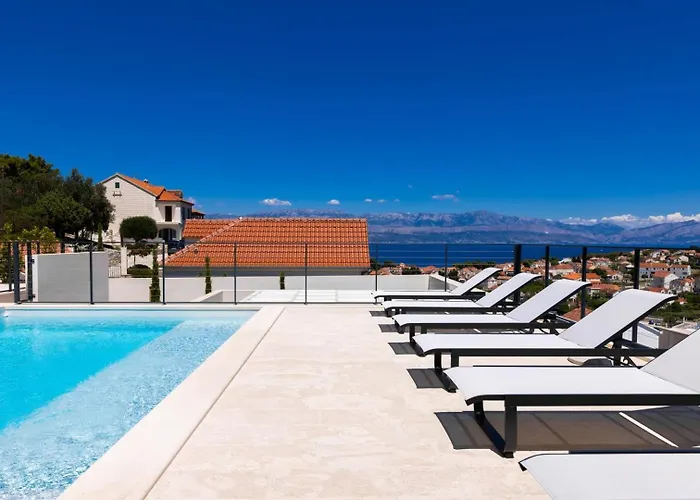 Beautifull Adriatis With Pool In Brac