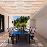 Villa Beautifull Adriatis With Pool In Brac