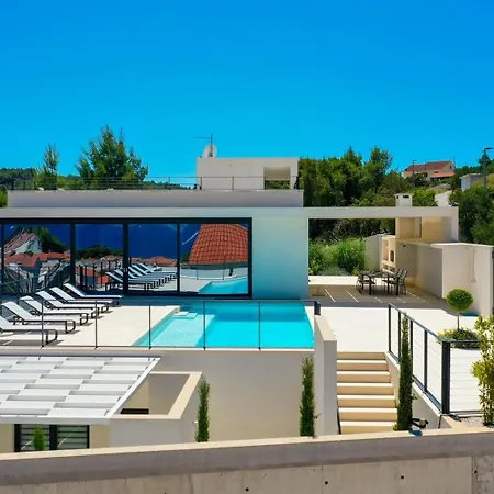 Beautifull Adriatis With Pool In Brac *