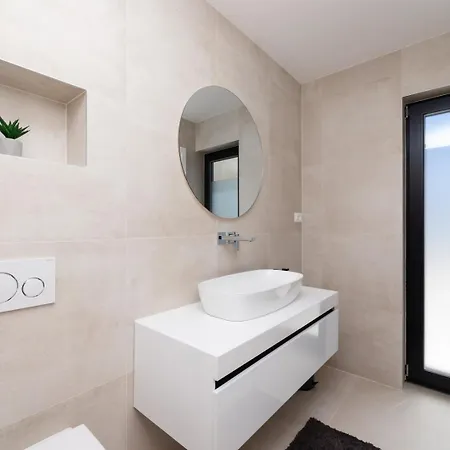 Beautifull Adriatis With Pool In Brac Вилла Сутиван