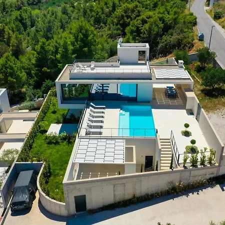 Beautifull Adriatis With Pool In Brac